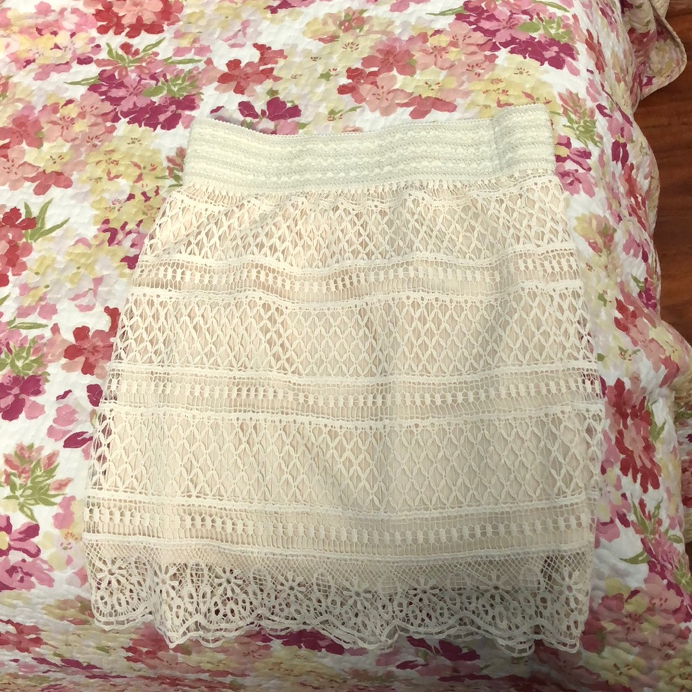 Eyelet skirt